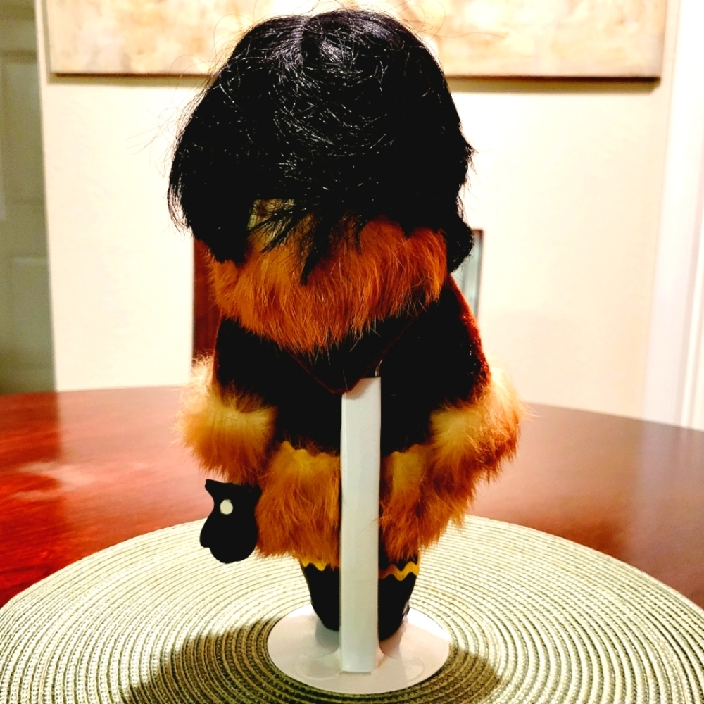 Eskimo - Picture 10 of 10